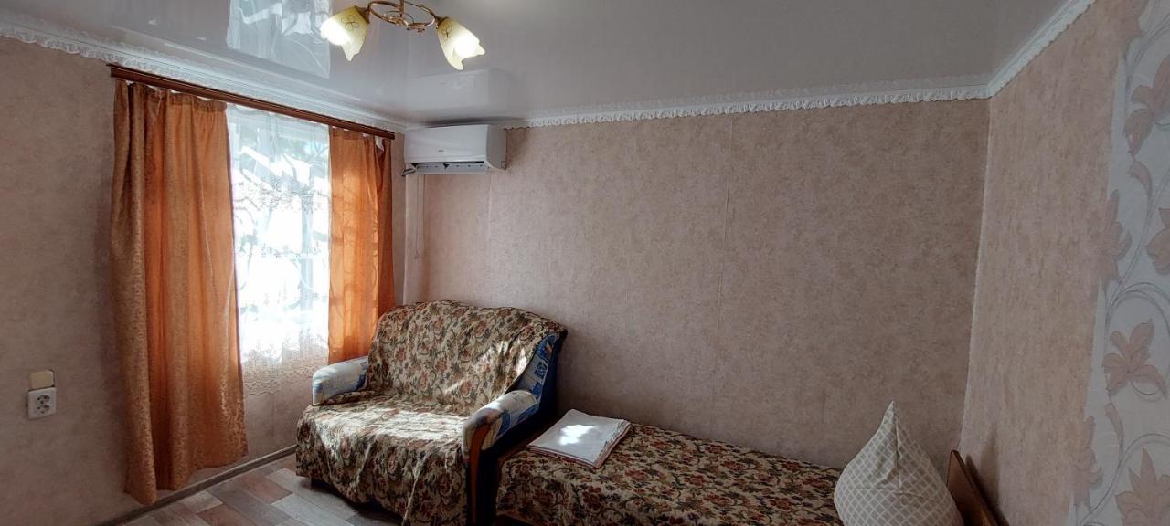Guest House Anna Sukhumi Exterior photo