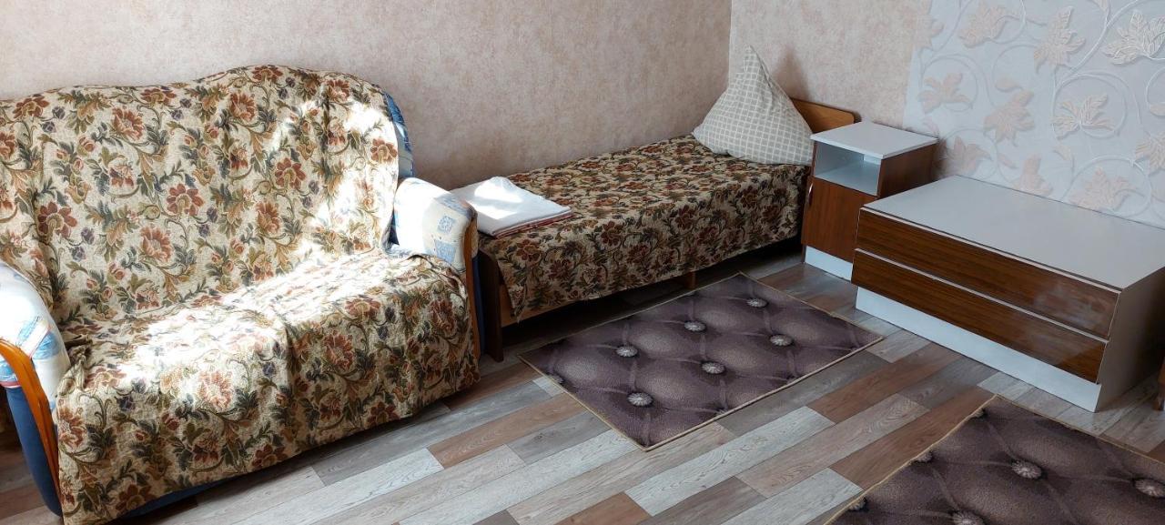 Guest House Anna Sukhumi Exterior photo