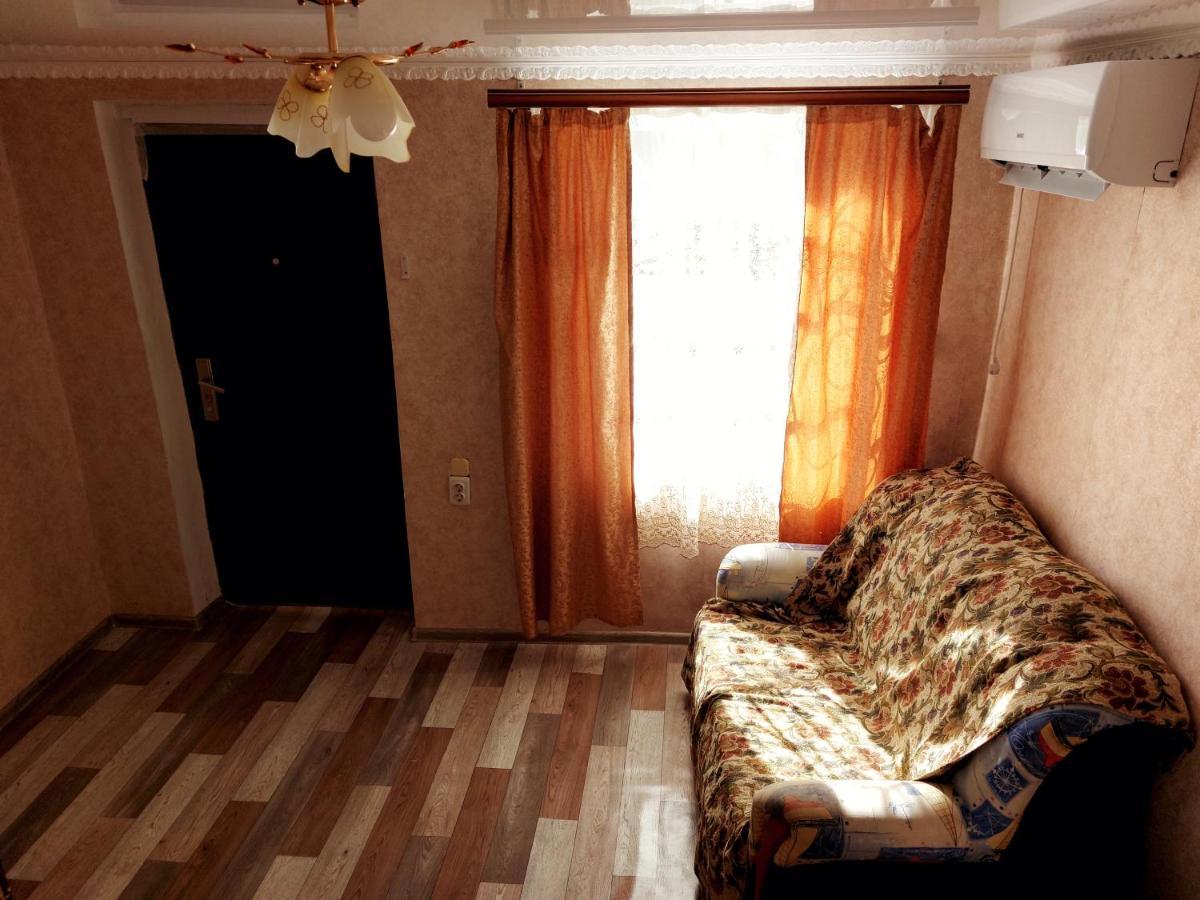 Guest House Anna Sukhumi Exterior photo